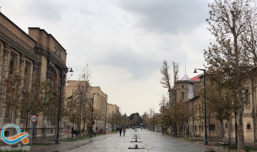 قدم زدن در خیابان کوشک مصری تهران