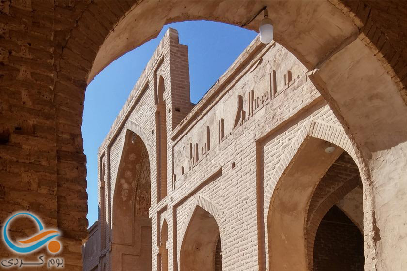 سیری در مسجد جامع زواره