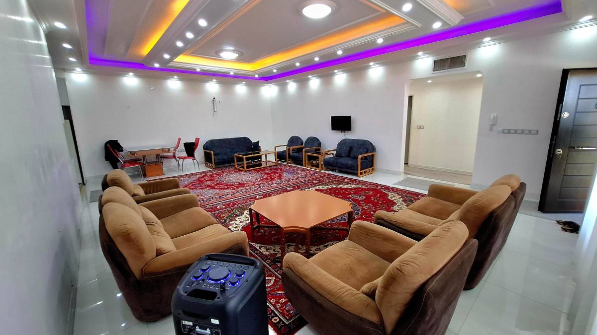 ویلای بهاران، با استخر سرپوشیده (ملارد)