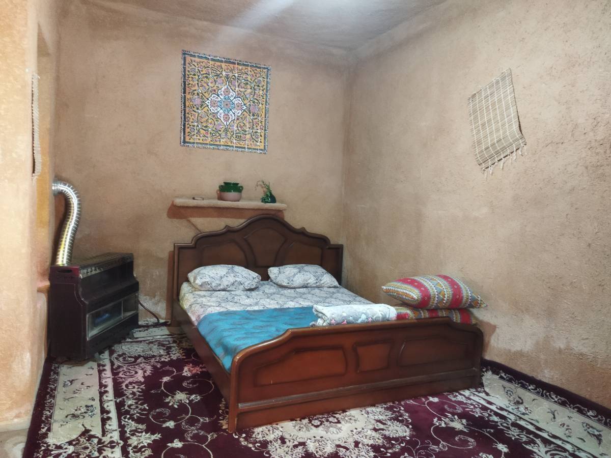بومگردی دالون، اتاق داچی (شیراز)