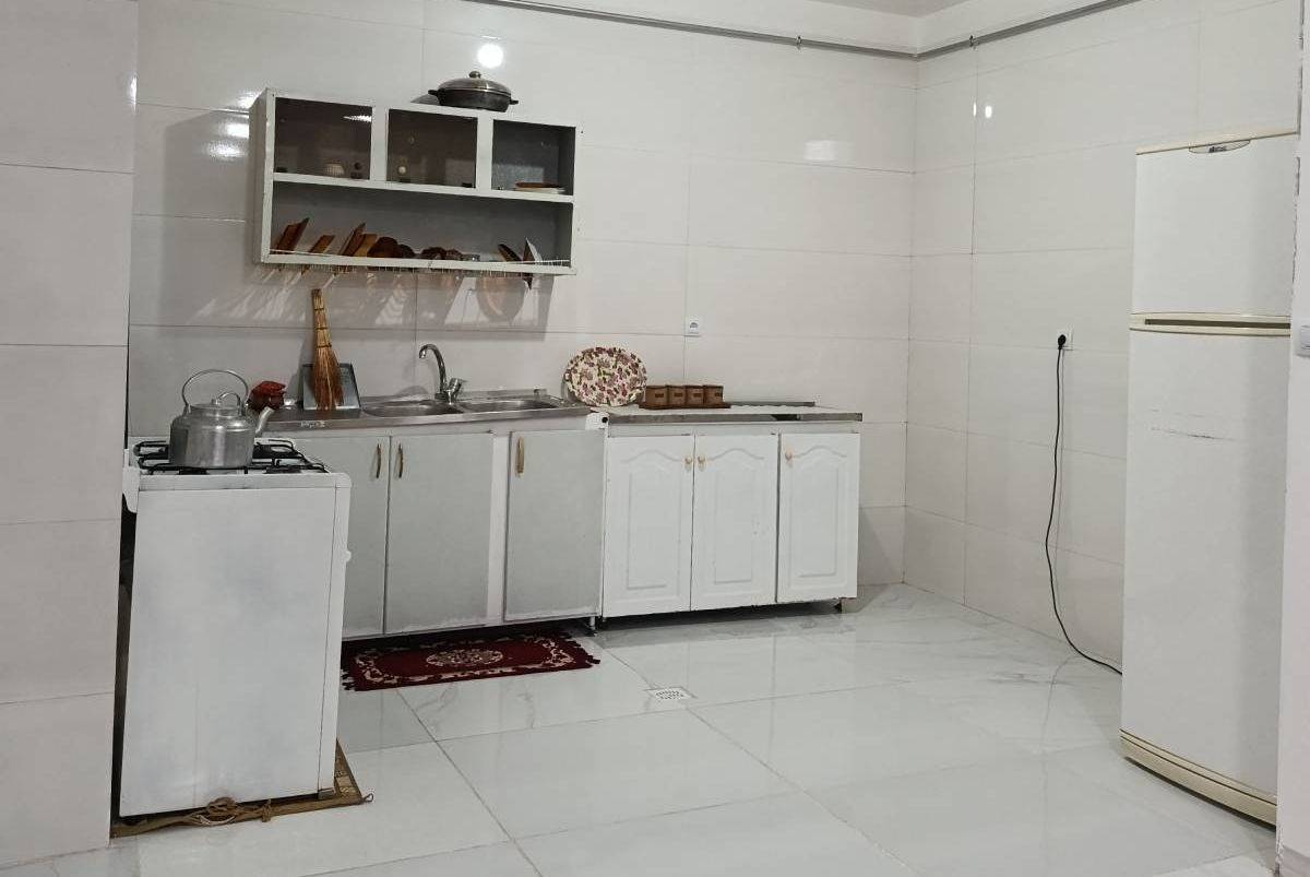 آپارتمان دوخوابه (اورامان تخت)