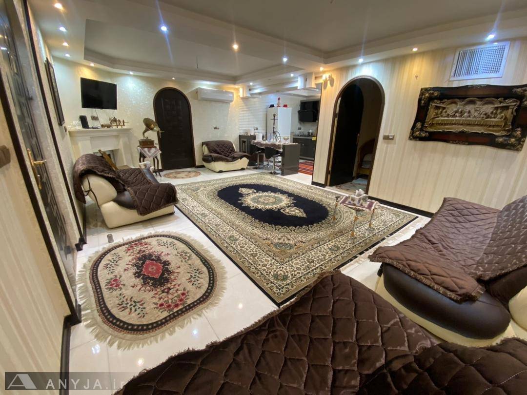 بوم گردی باغ عمارت دلنشین، سوئیت مدرن (شهرضا، اصفهان)