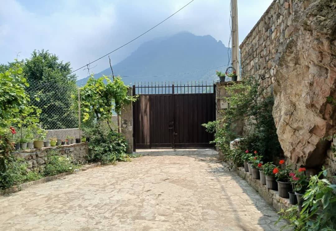 خانه روستایی حیاط دار بادلی (گرگان، روستای زیارت)