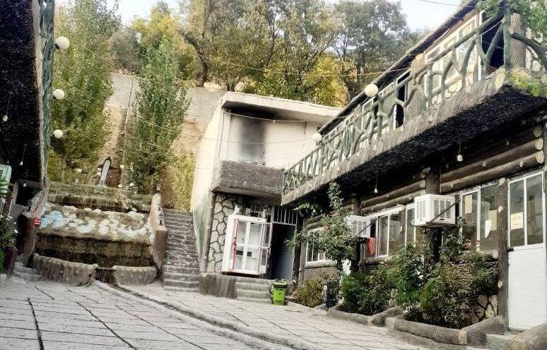 بومگردی پرنیان، اتاق های پنج نفره (یاسوج، تنگ مهریان)
