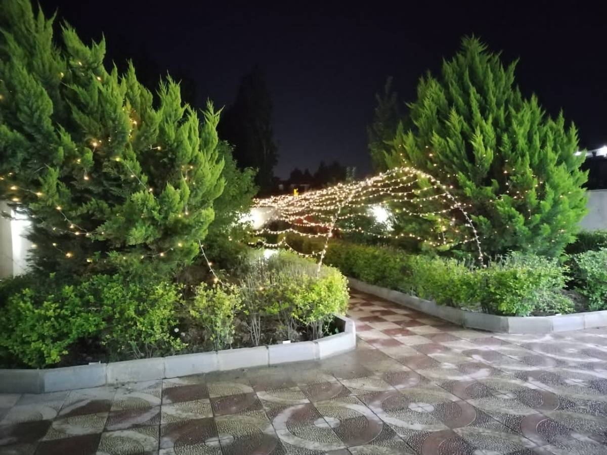 ویلا باغ ستاره، با استخر سرپوشیده (کردان، چهارباغ)
