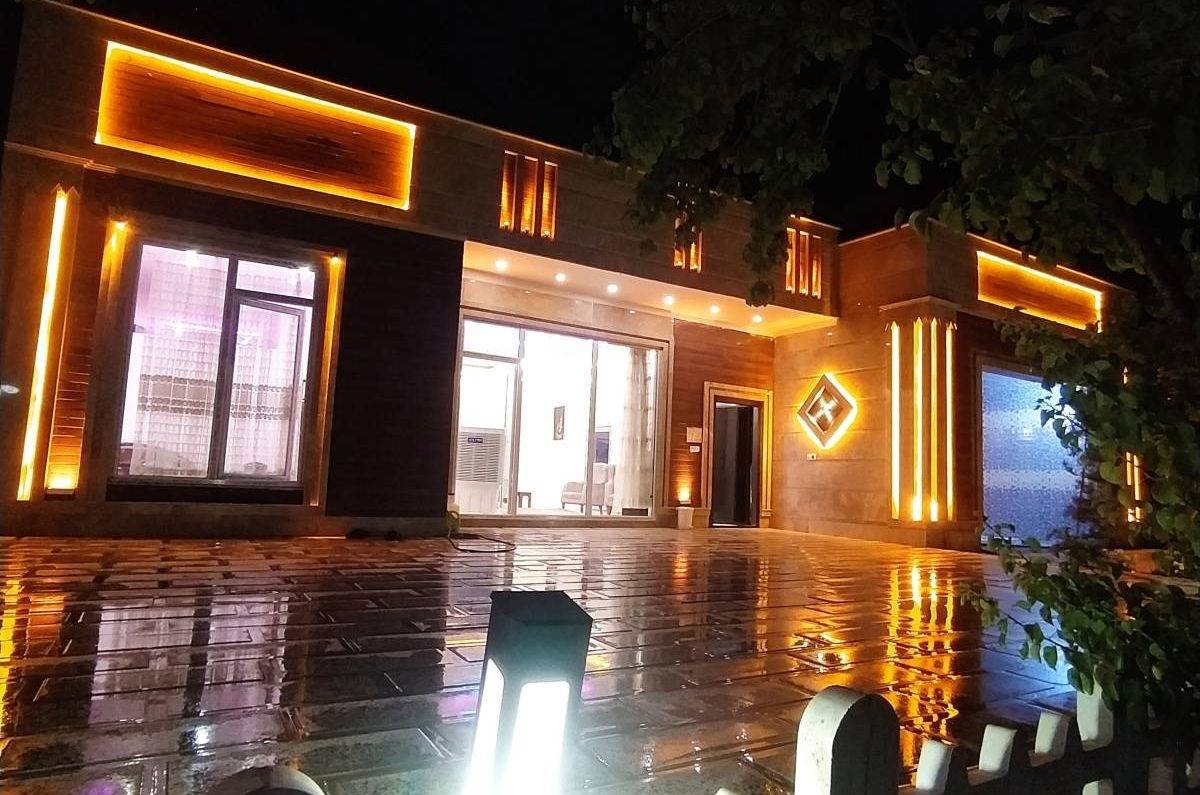 ویلا استخردار حافظیه (چهارباغ)