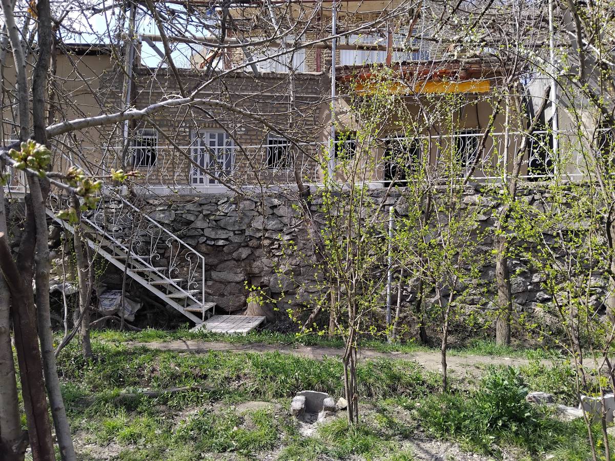 کلبه سنتی کوهستانی نفس (طرقبه)