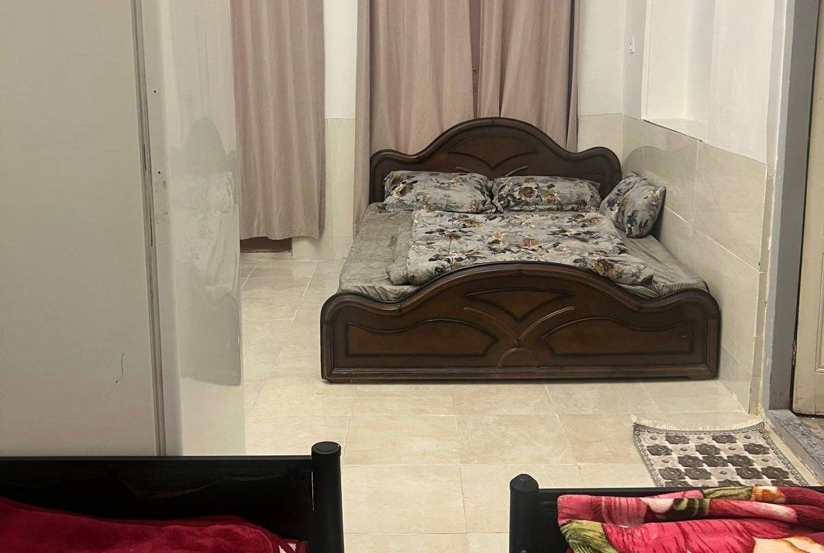 اقامتگاه باغ میرزا، واحد مستر ۱ (یزد)