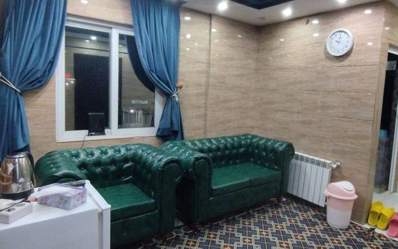 هتل آپارتمان باباقدرت، واحد 301 (رینه)