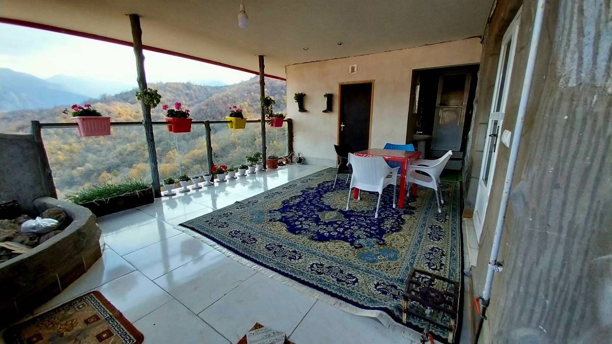 آپارتمان ترنم، واحد سه (گلستان، فاضل آباد)
