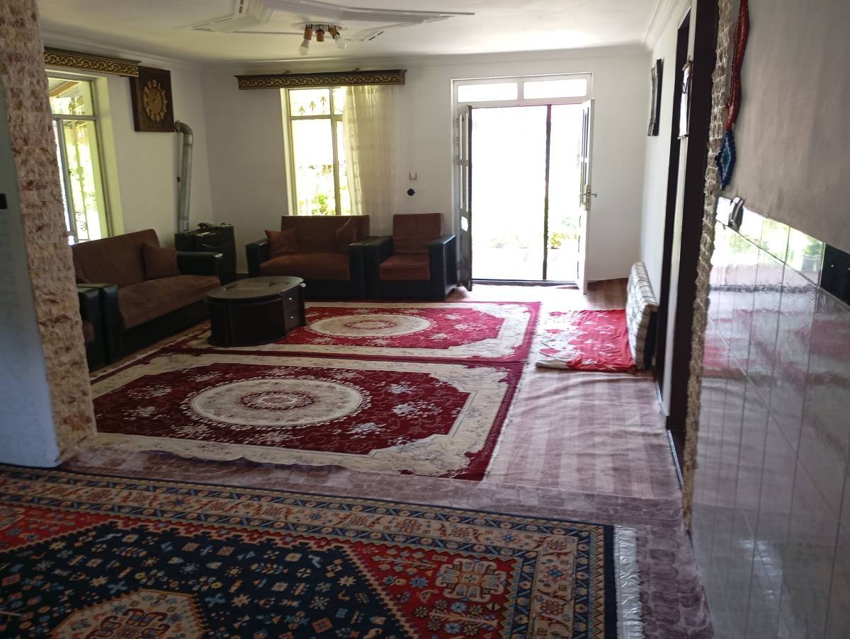 ویلا جنگلی نزدیک رودخانه با آلاچق (اسالم، خرجگیل)
