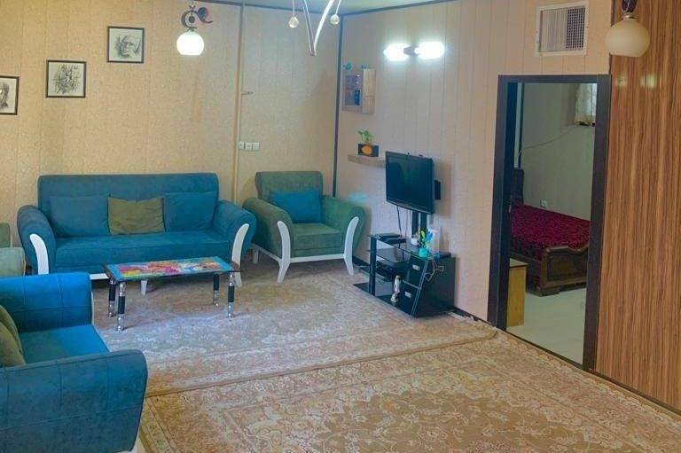 خانه دوخواب غدیر، با حیاط مشترک (اصفهان)
