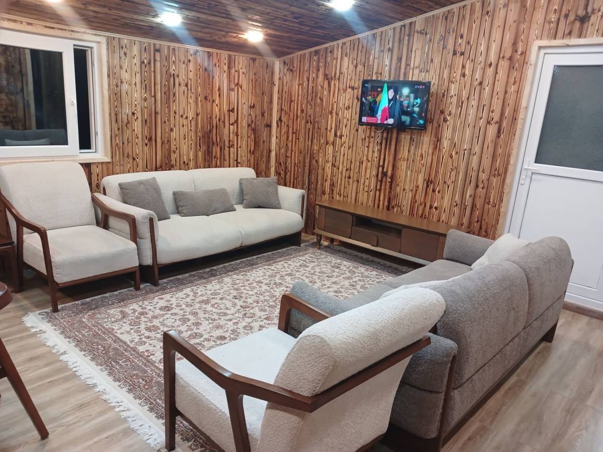 کلبه چوبی تک خواب دربستی، با وان جکوزی (شیرگاه)