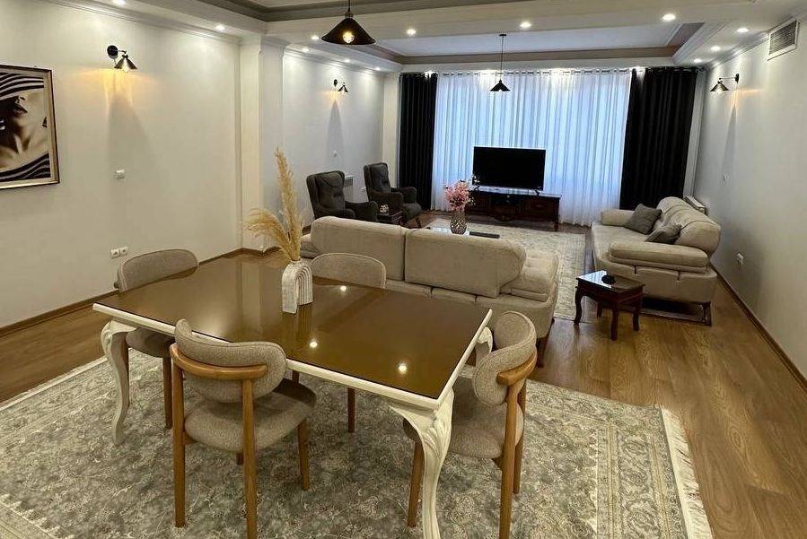 آپارتمان بنفشه، واحد های اختصاصی (تهران)