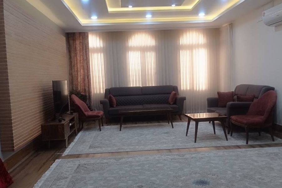 منزل دوخوابه امین (کاشان)
