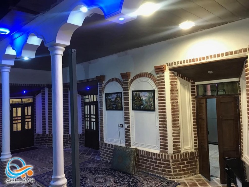 بوم گردی چشمه عروس، سوئیت های اختصاصی (کرمان، رابر)