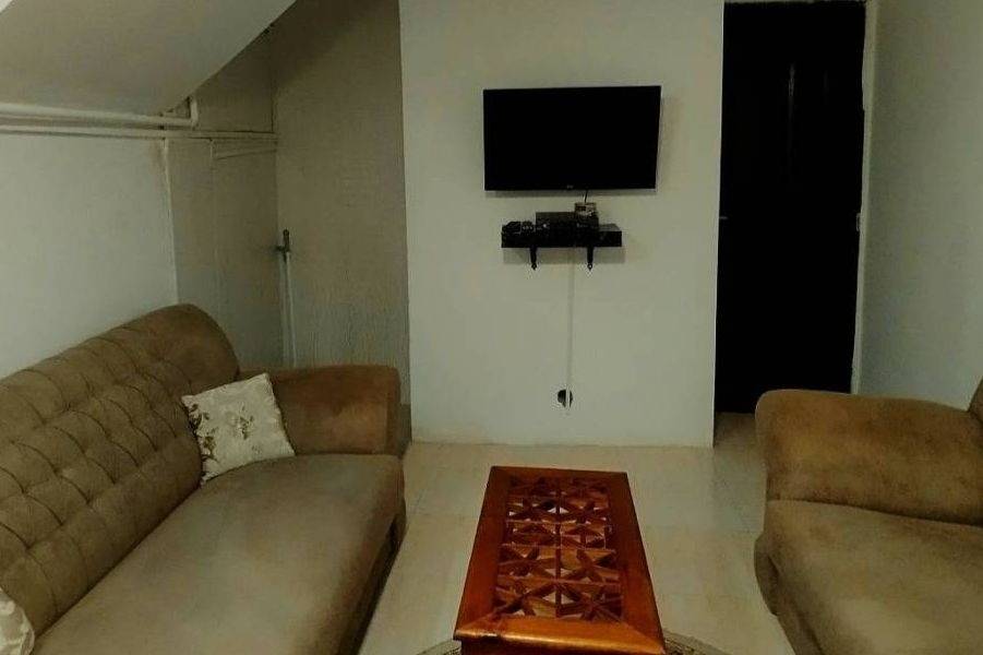 سوئیت رستا (بندرانزلی)