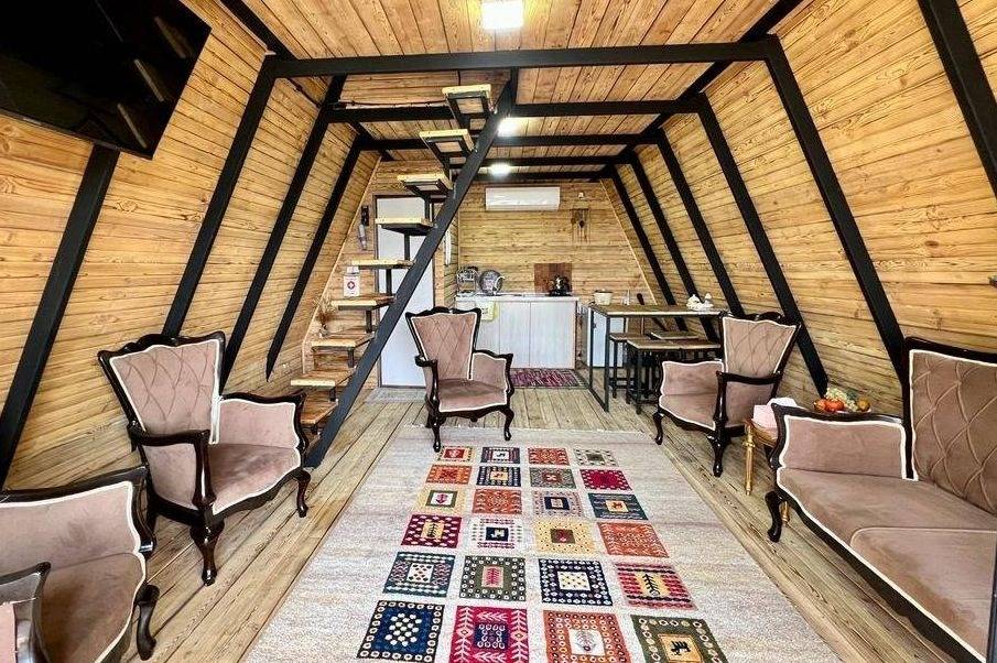 کلبه سوییسی سهیل (لاهیجان)