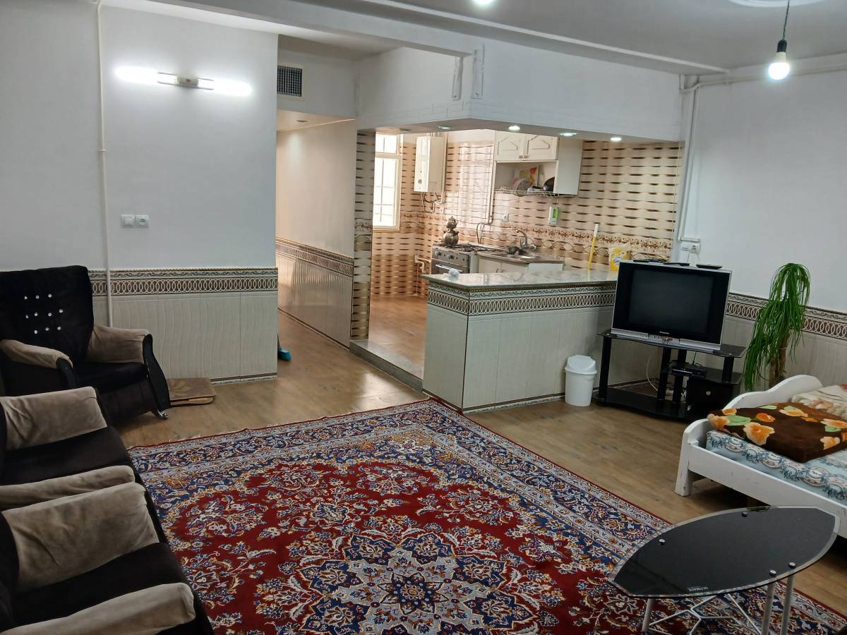 منزل دوخواب ویلایی (همدان)