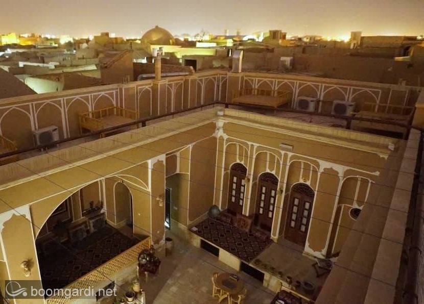 بوم گردی تاج الملوک، سوئیت 2 تخته همکف (یزد)