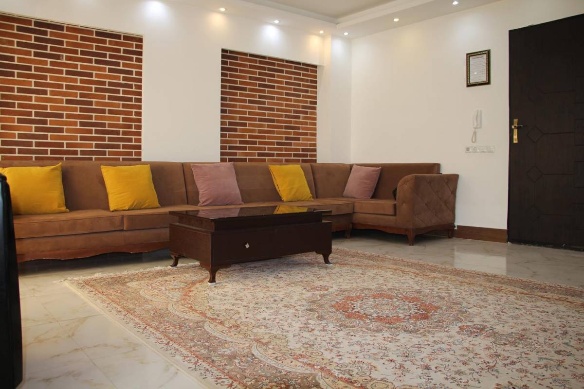 آپارتمان دوخوابه رویال، لب ساحل، واحد 6 (محمودآباد)
