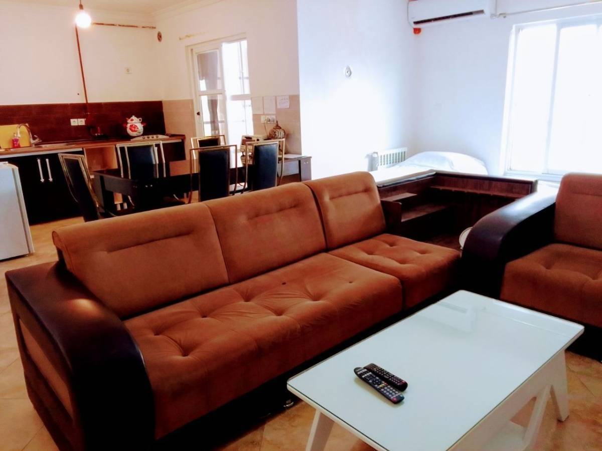 آپارتمان خانه مسافر نور، حیاط دار (مرکز شهر رشت)