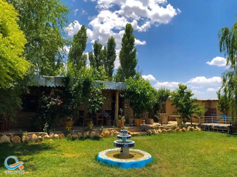 بوم گردى همای جان، اقامت فول برد (با صبحانه ناهار شام) (اردکان فارس)