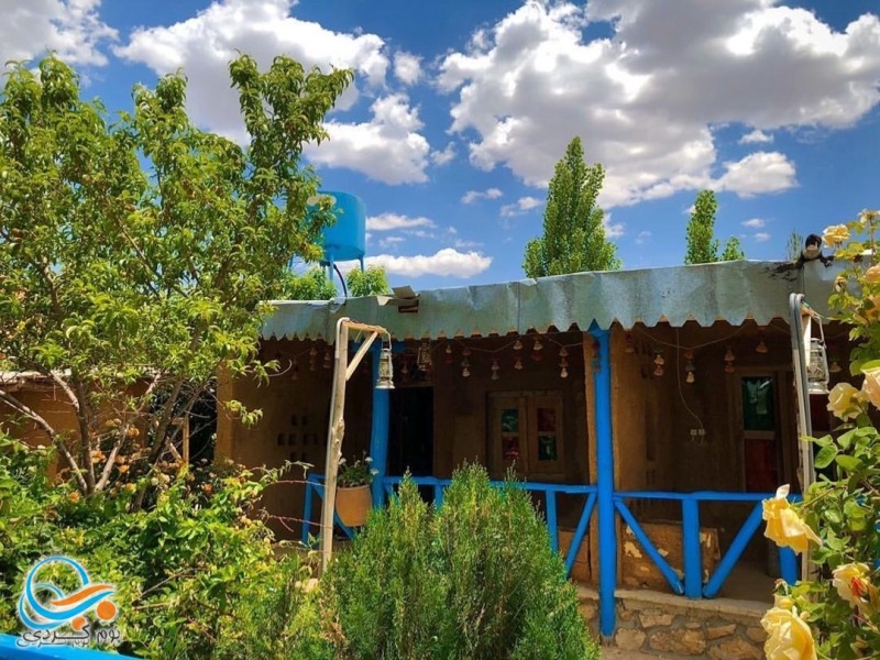 بوم گردى همای جان، اقامت فول برد (با صبحانه ناهار شام) (اردکان فارس)