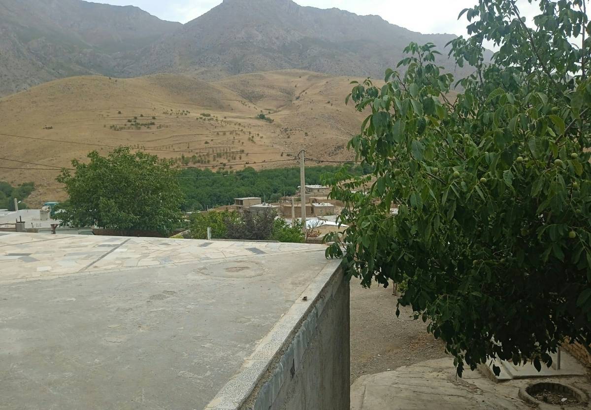 ویلا دربستی سراب توریستی فارسبان (نهاوند)
