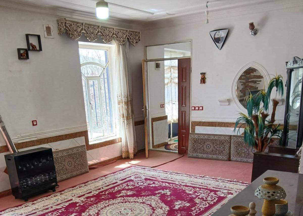 ویلا دربستی سراب توریستی فارسبان (نهاوند)
