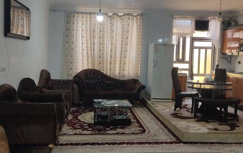 آپارتمان خادمین (ایلام)