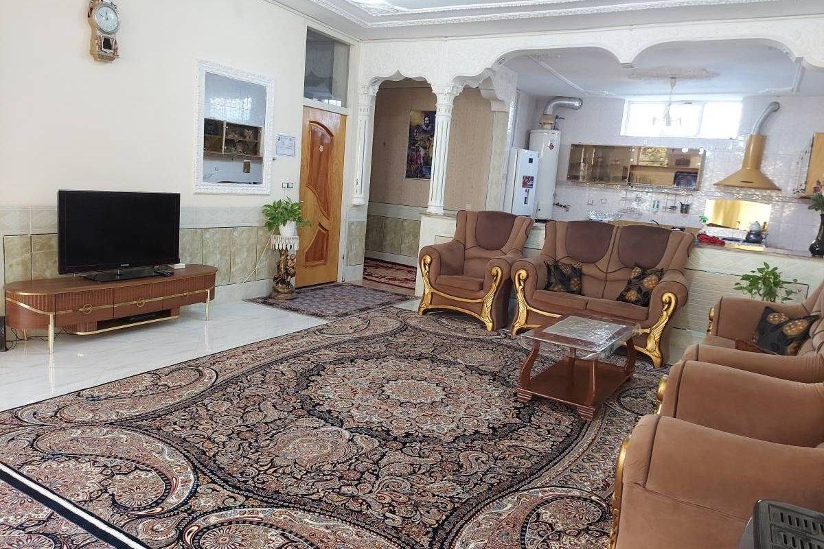 آپارتمان دوخوابه کوچه نقاش، همکف (سمیرم)