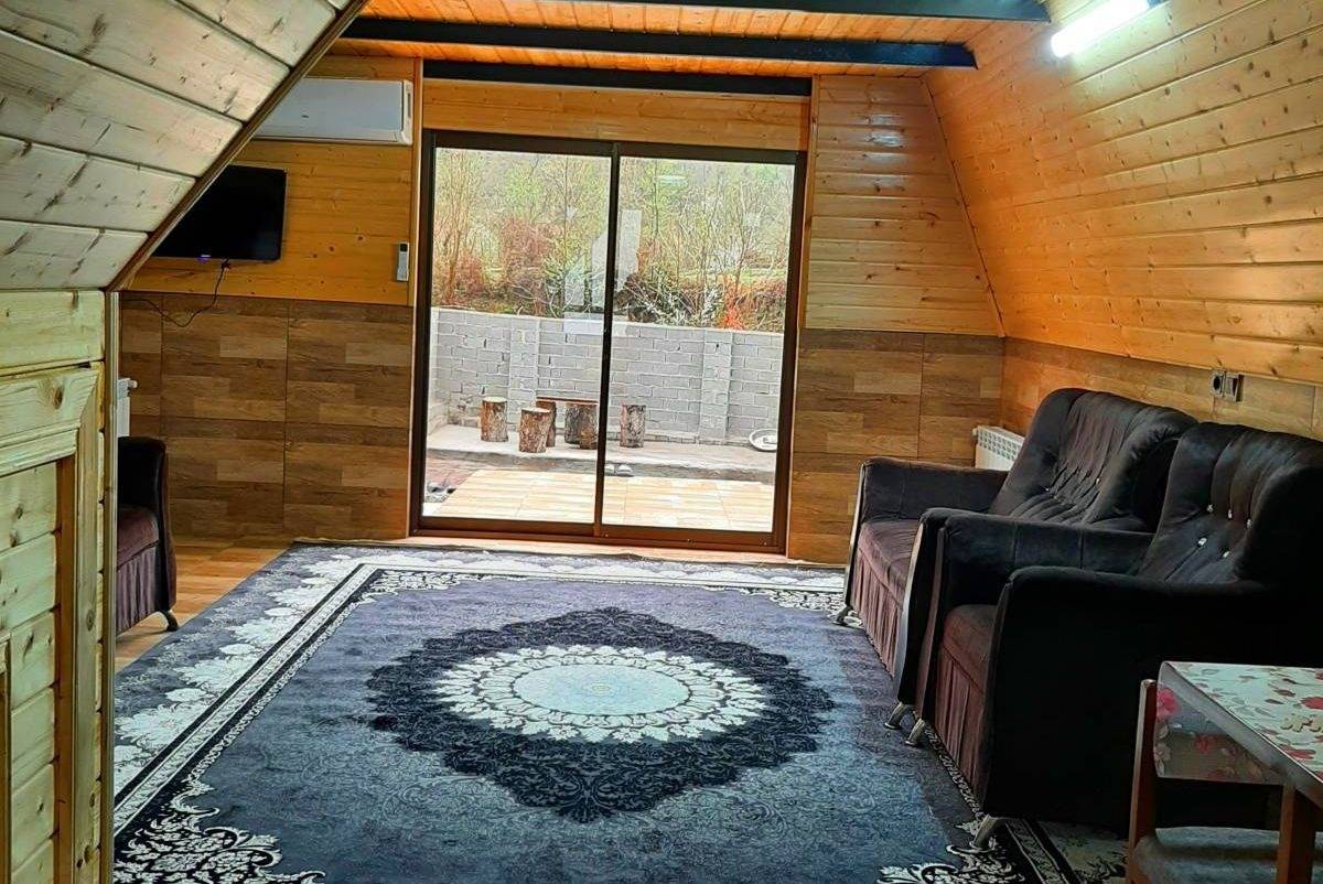 کلبه جنگلی بهزاد (شیرگاه)