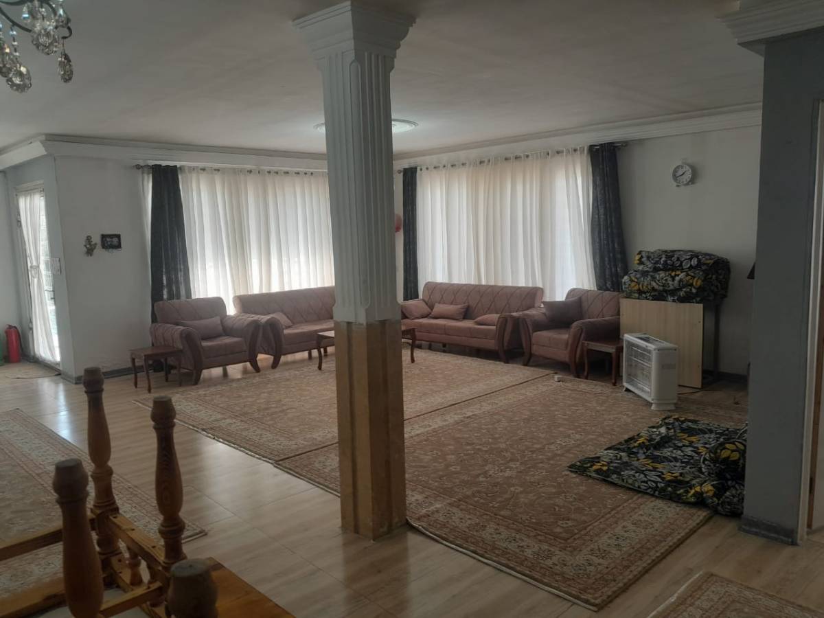 ویلا با حیاط بزرگ و استخر تابستانی (کردان، سهیلیه)