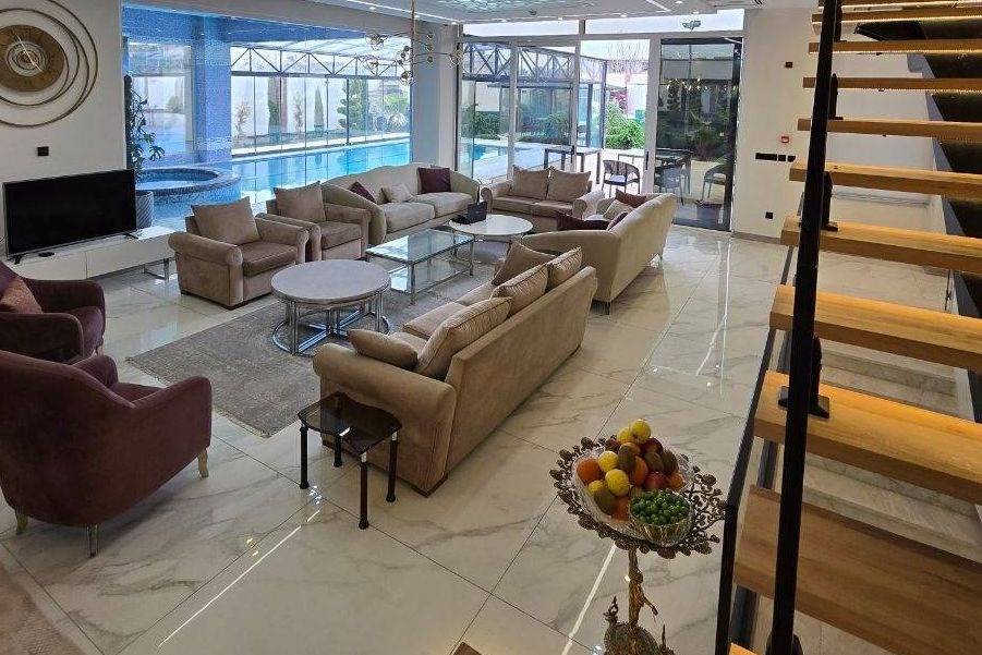 ویلای مدرن استخردار پادرا (شهریار)