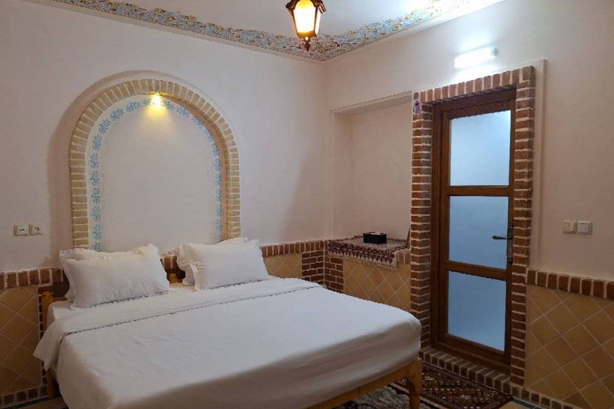 بومگردی دیوا، اتاق دبل حوضخانه 6 (نطنز)
