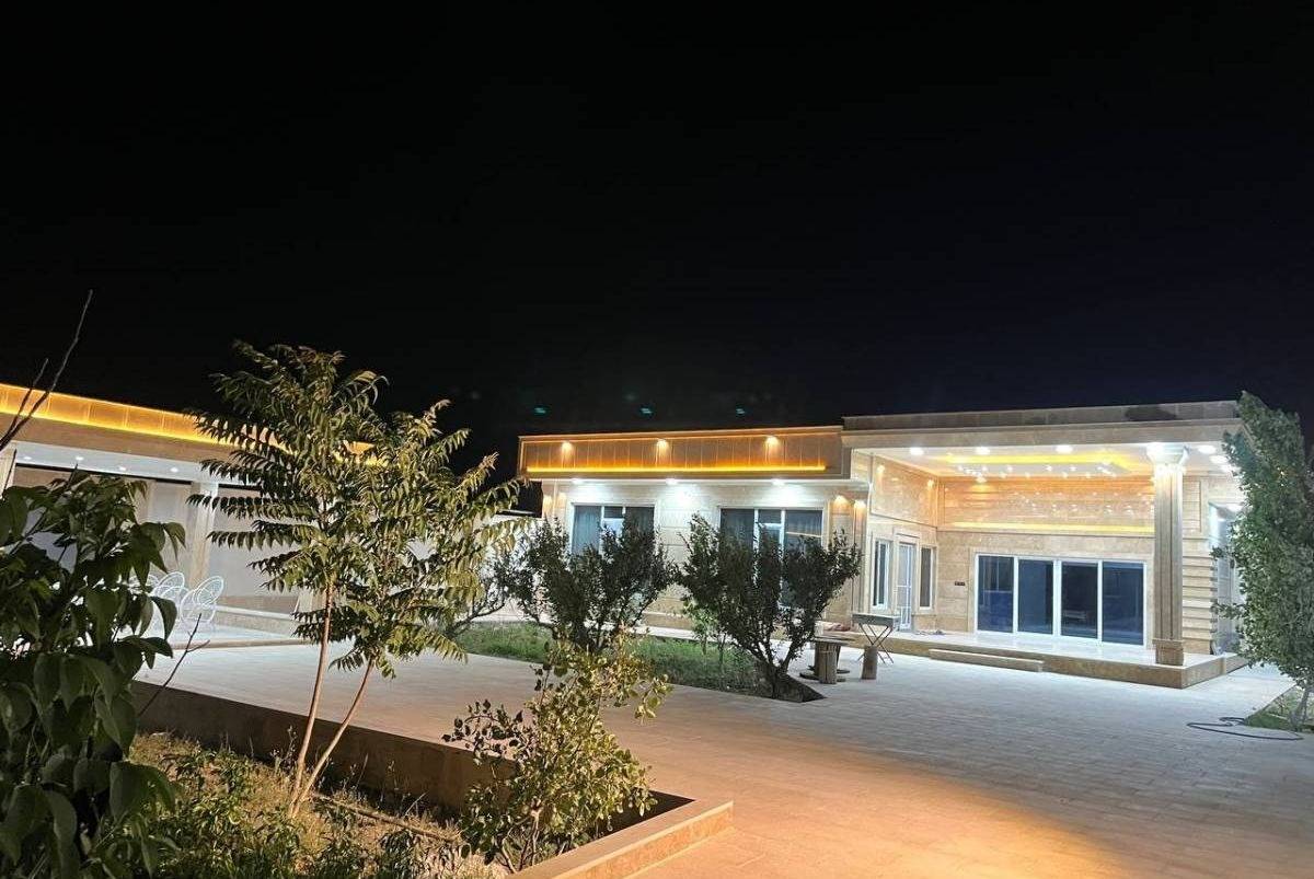 ویلا کلاسیک استخردار پوریا (چهارباغ)