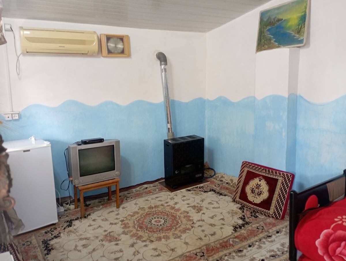 باغ دربست با سوئیت ۲۵ متری (رضوانشهر)