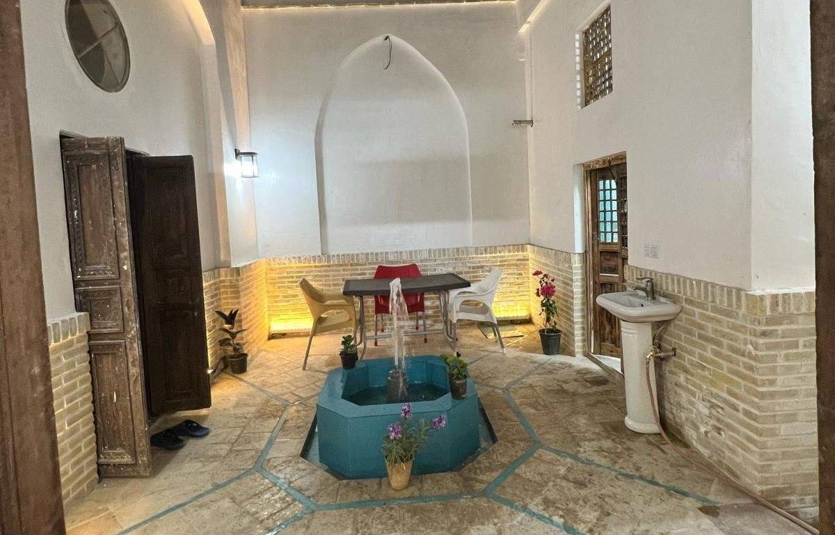 بوم‌گردی دربستی ماه‌نشین (کاشان)