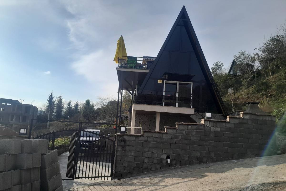کلبه جنگلی صنوبر (رامسر)