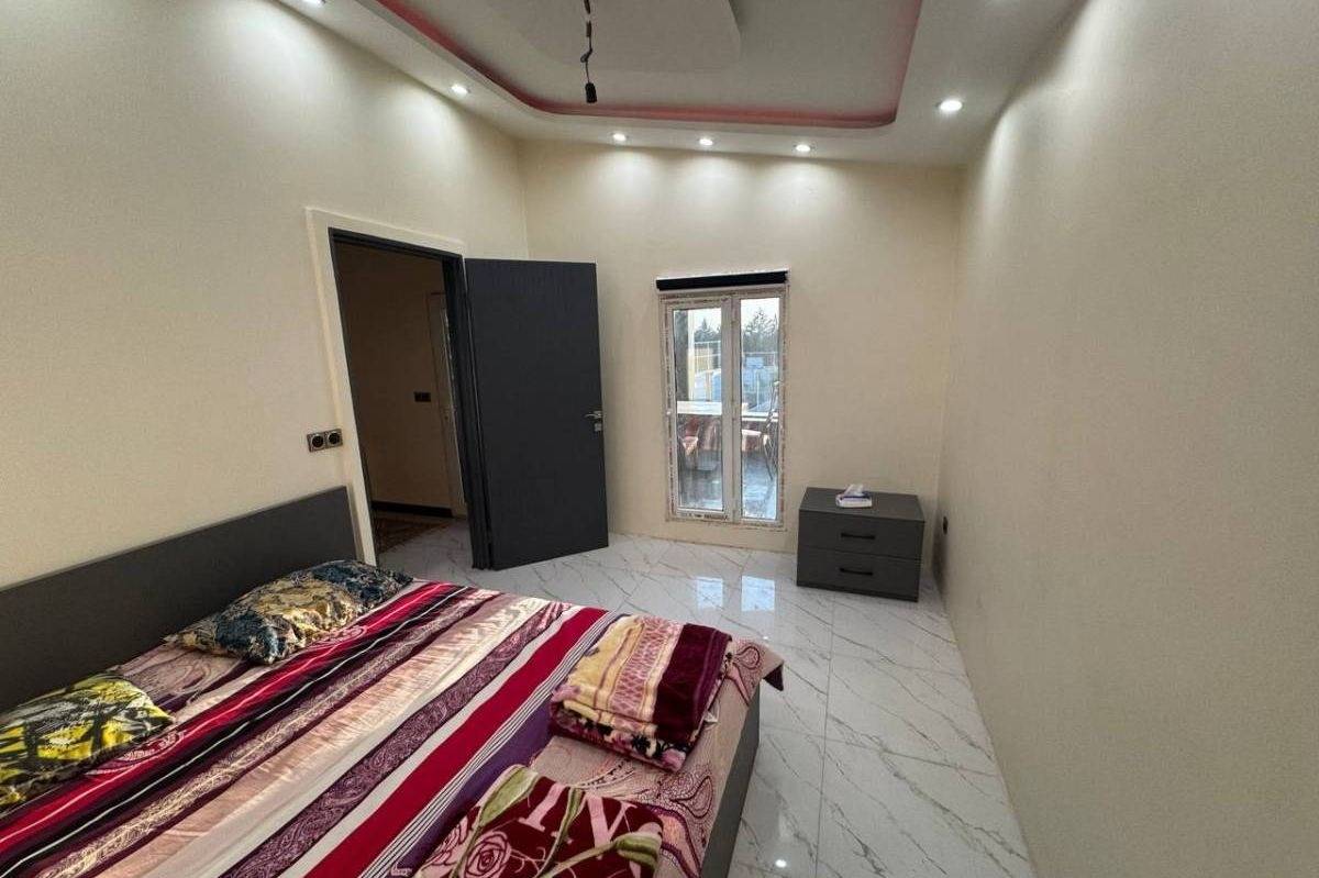 امارت استخردار بلک لند (چهارباغ)