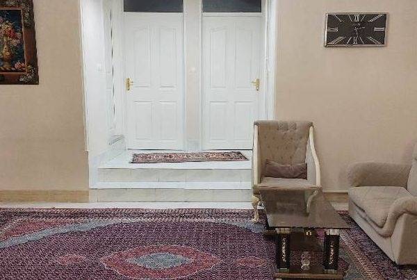 سوئیت اپارتمان خانه مسافر (تکاب)