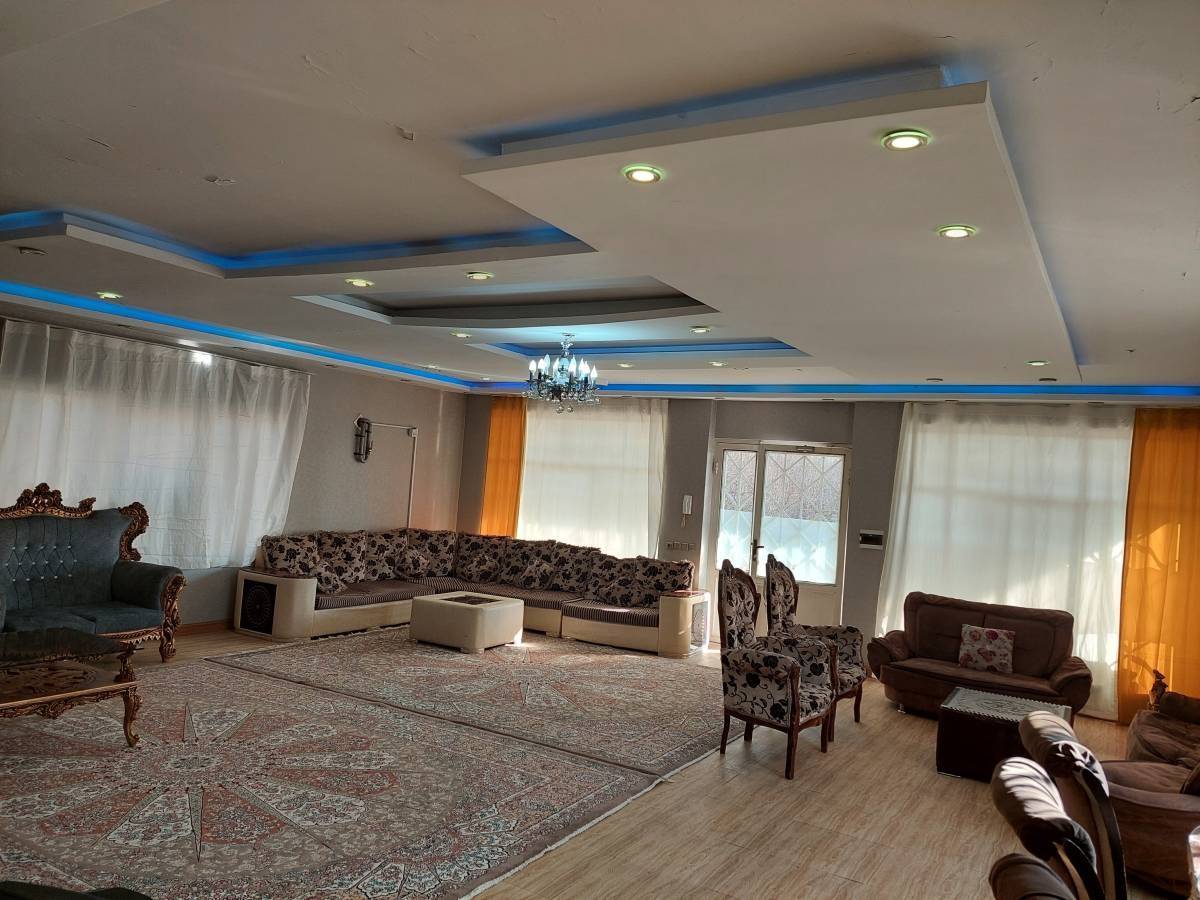 باغ ویلای استخردار شقایق، مناسب تولد و دورهمی (وحیدیه شهریار)