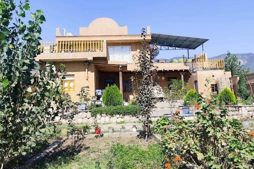 بومگردی ماری گل، سوئیت 60 متری (گالیکش)