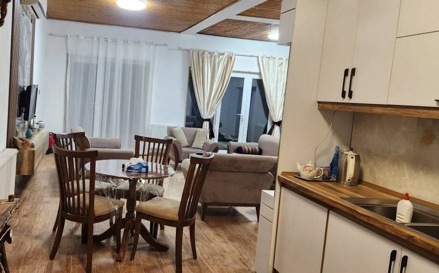 ویلای بهشت (انزلی، جزیره تالاب بهشت)
