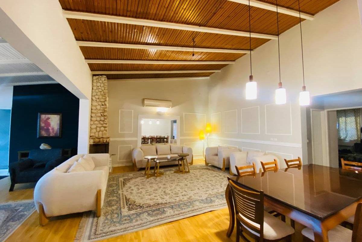 عمارت فانوس استخردار با ساحل اختصاصی (محمودآباد)