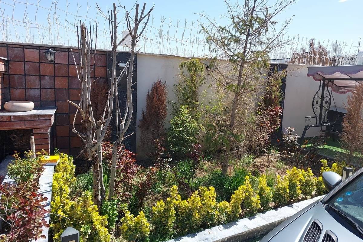 ویلای استخردار مدرن آران (چهارباغ)