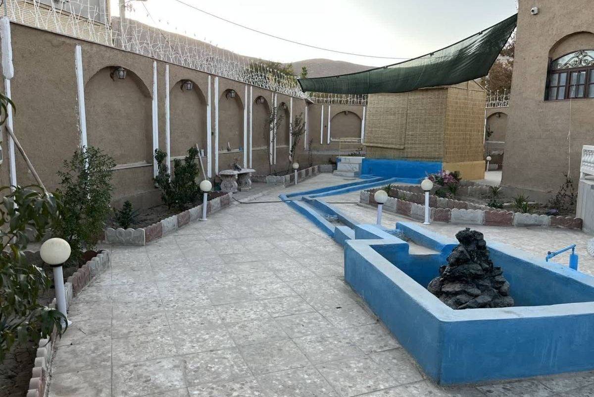 ویلا دو خوابه سنتی جکوزی دار (فولادشهر)