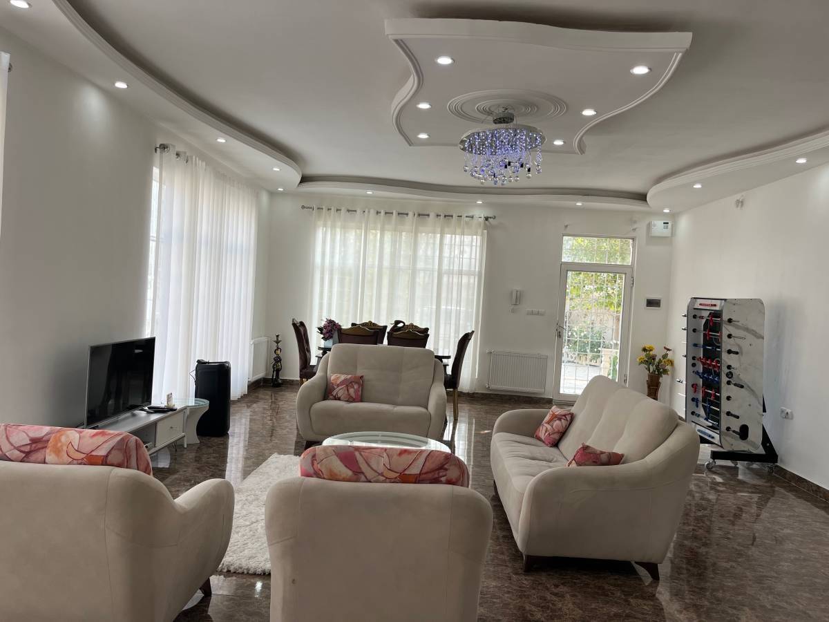 ویلا استخردار عسل (کردان)