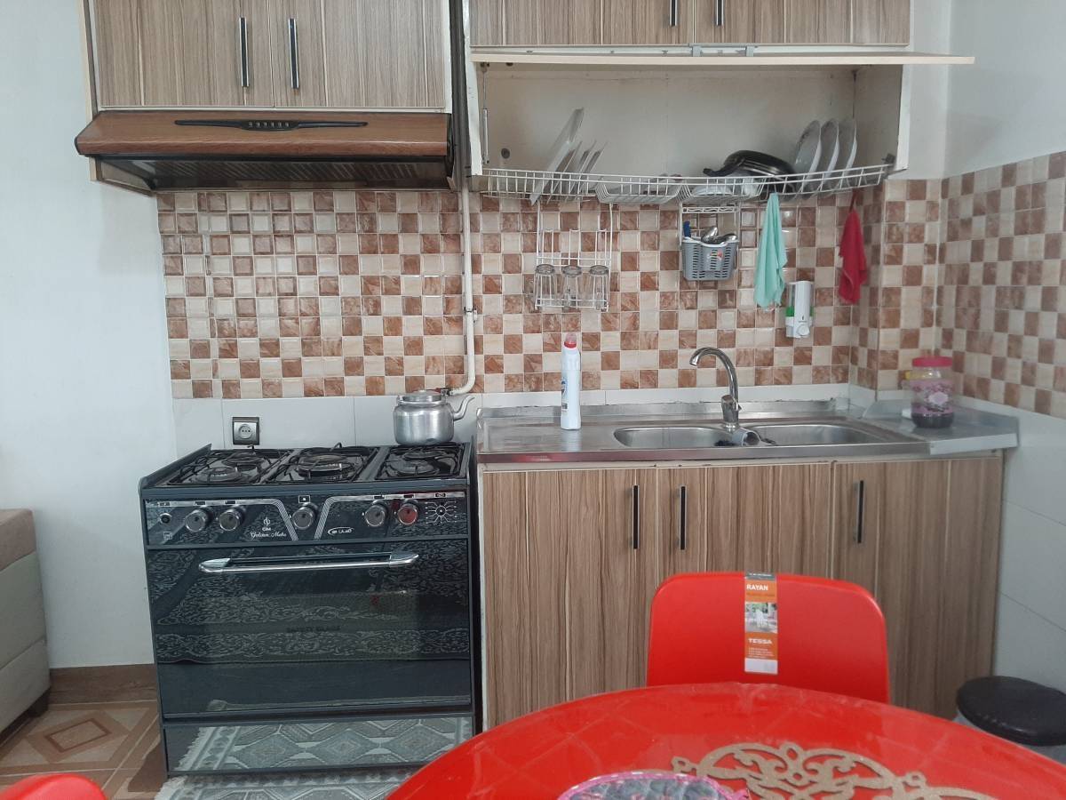 سوییت تی تی خانم (لاهیجان)